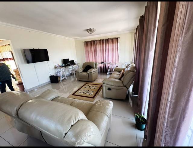 3 BEDROOM FREESTANDING FOR SALE IN LOTUSVILLE